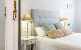 Historical Center Apartment Malaga Parking And Smart Tv